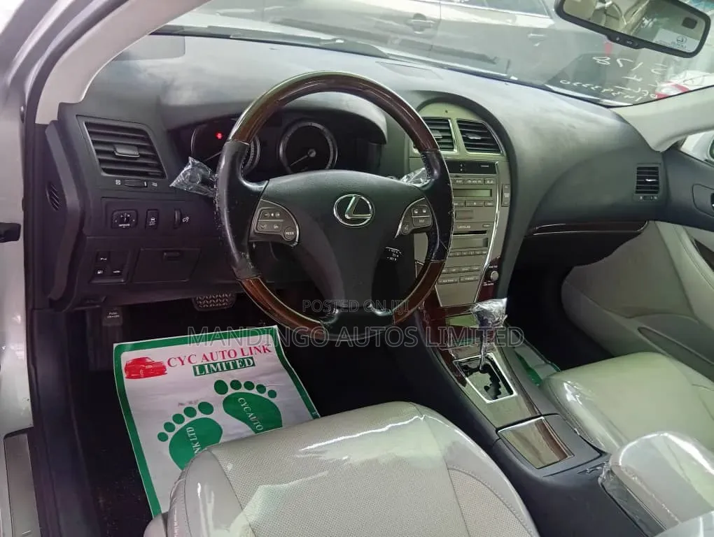 Lexus ES 2012 Silver