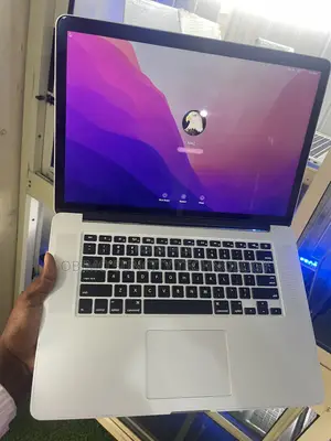 Laptop Apple MacBook Pro 2015 16GB Intel Core i7 SSD 256GB