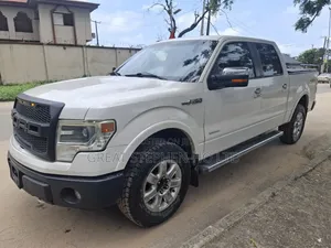 Ford F-150 Lariat 4dr SuperCab 4WD 6.5 ft. SB (5.0L 8cyl 6A) 2014 White