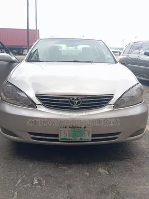 Toyota Camry 2004 Off white