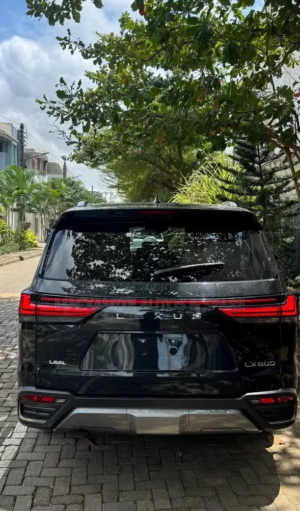 Lexus LX 600 2023 Black