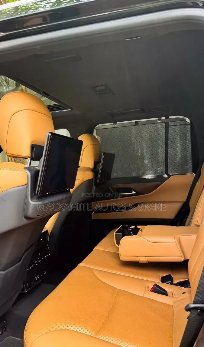 Lexus LX 600 2023 Black