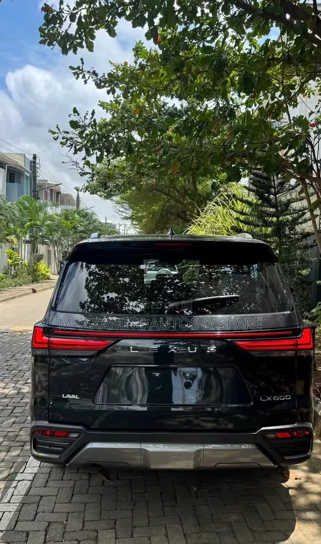 Lexus LX 600 2023 Black