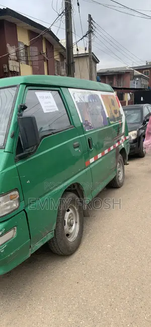 Mitsubishi L300 2005 Green