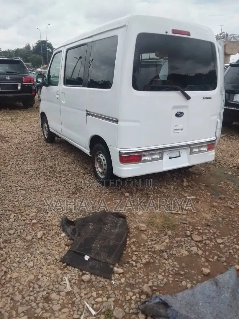 Daihatsu Hijet 2006 White