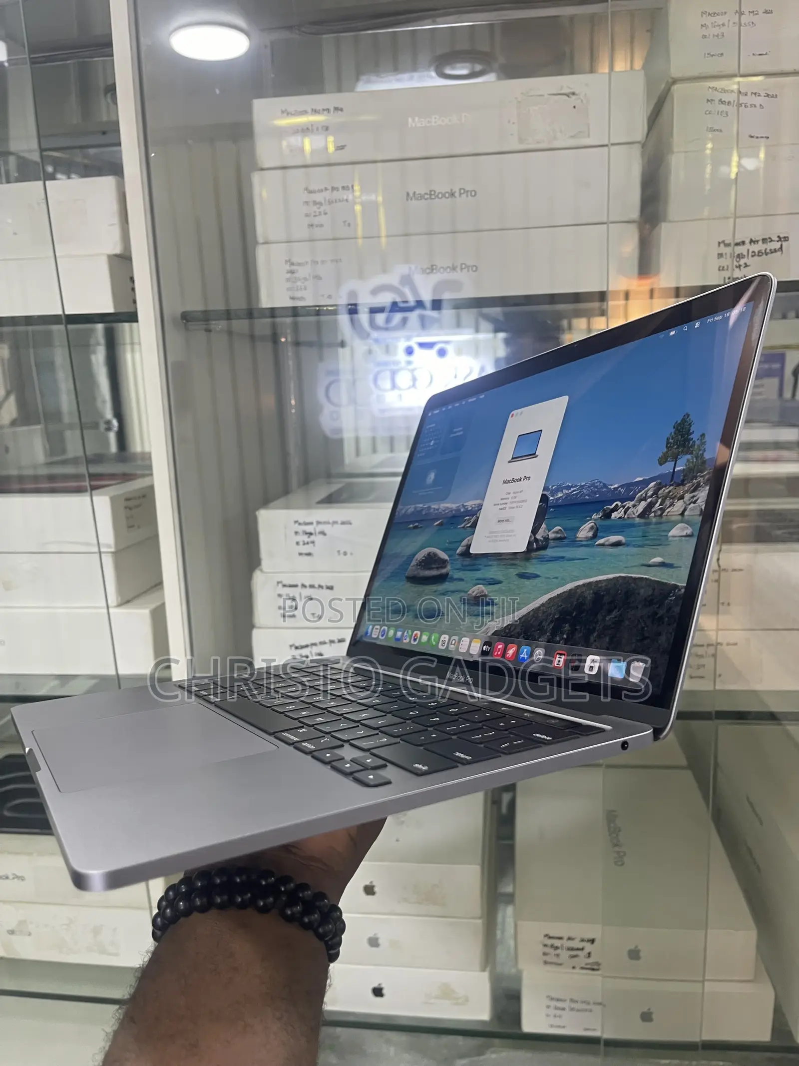 Laptop Apple MacBook Pro 2020 8GB Apple M1 Pro SSD 256GB