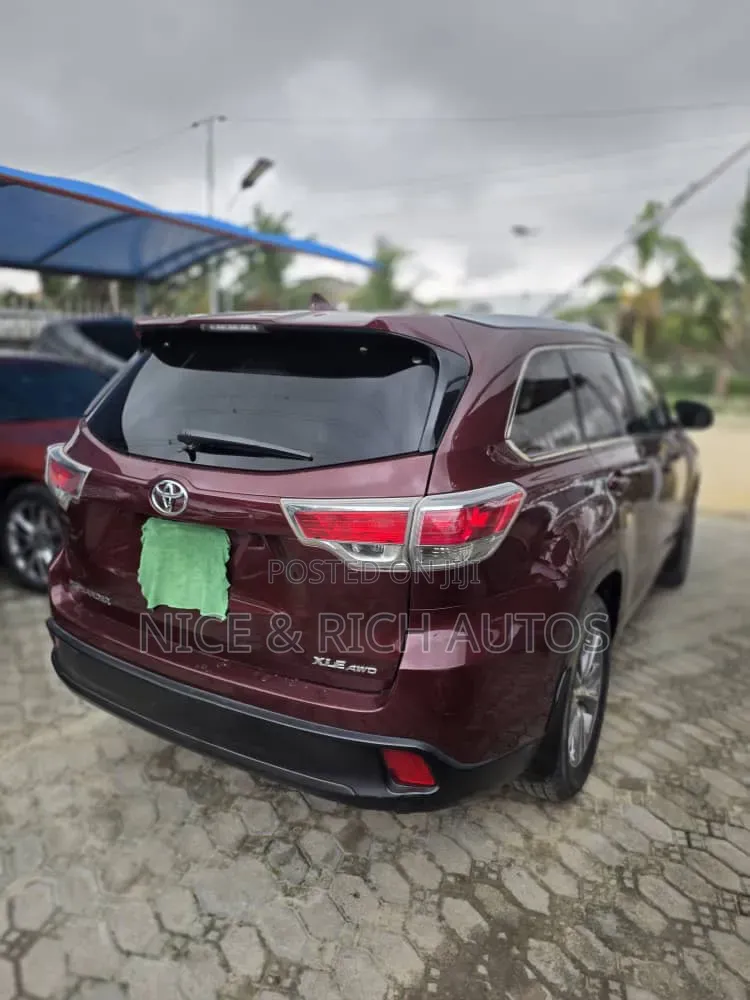 Toyota Highlander 2014 Red