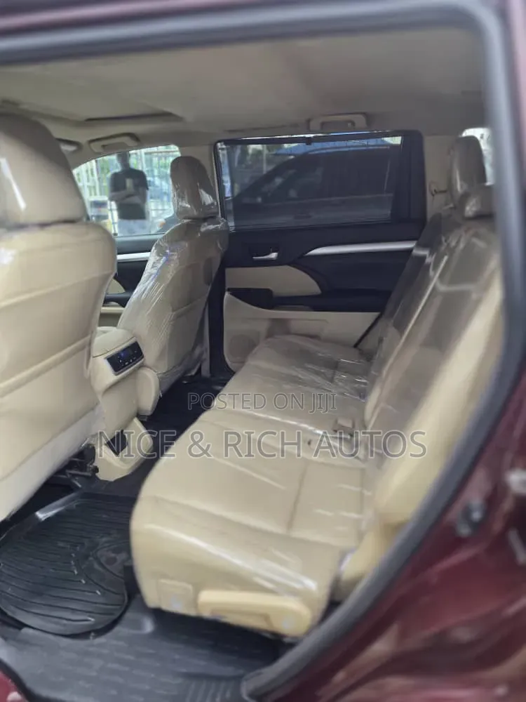 Toyota Highlander 2014 Red