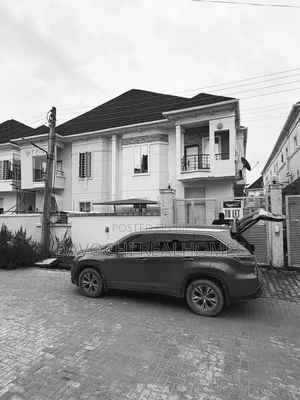 4bdrm Duplex in Ikota for rent