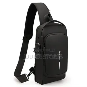 Men's Multifunctional USB Shoulder Bag