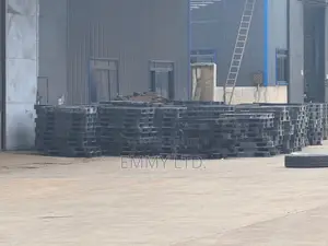 Heavy-Duty Industrial Plastic Pallets for Sale