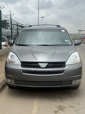 Toyota Sienna XLE 2005 Gray