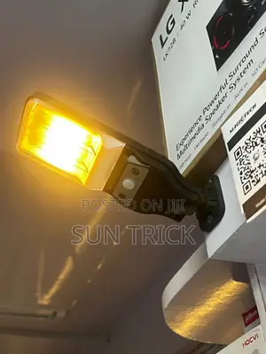 Suntrick Solar Sensor Wall Light