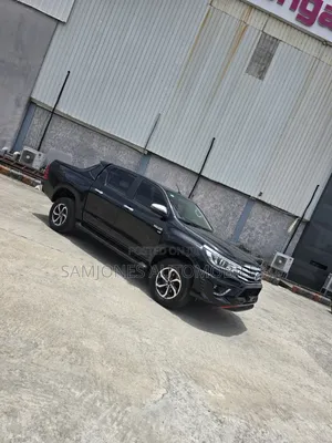 Toyota Hilux 2020 Black