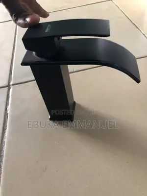 Square Basin Mixer
