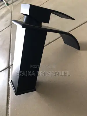 Square Basin Mixer