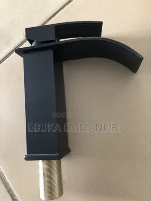 Square Basin Mixer