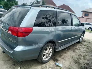 Toyota Sienna XLE Limited AWD 2005 Blue