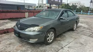 Toyota Camry 2006 Gray