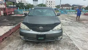 Toyota Camry 2006 Gray