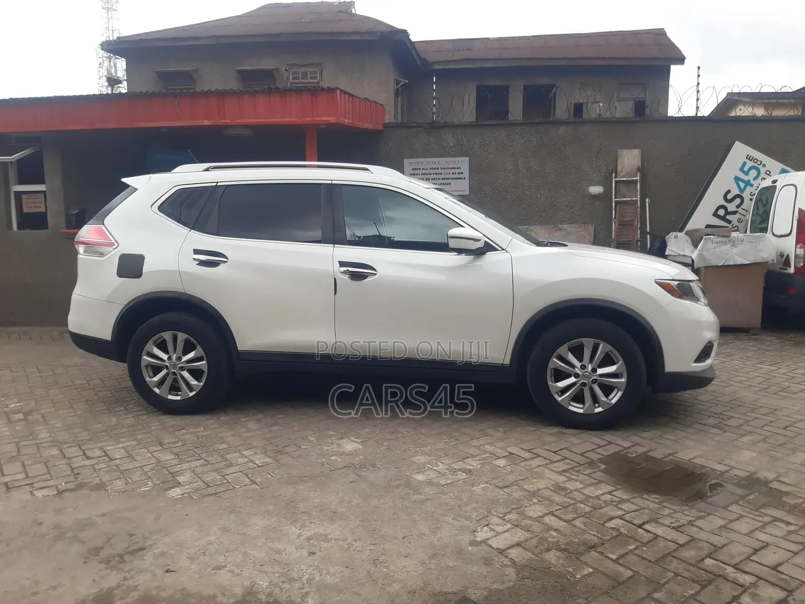 Nissan Rogue 2016 White