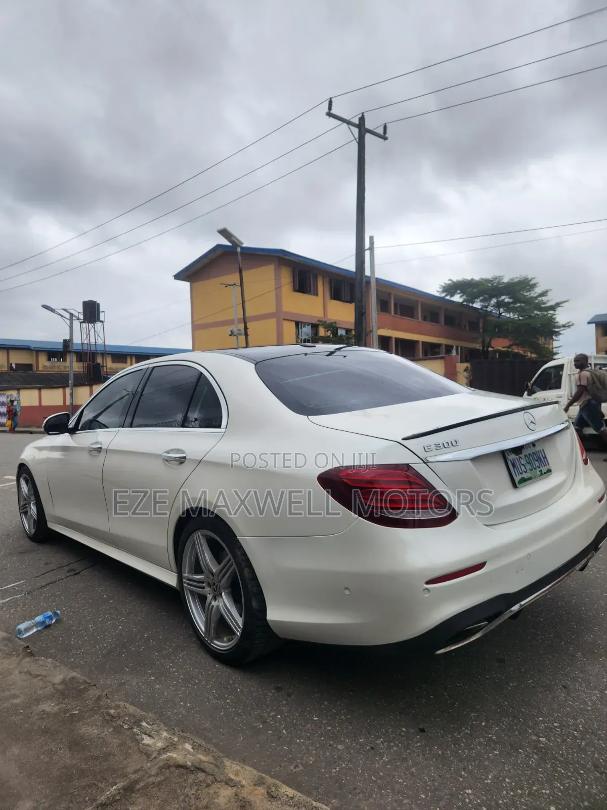Mercedes-Benz E300 2019 White