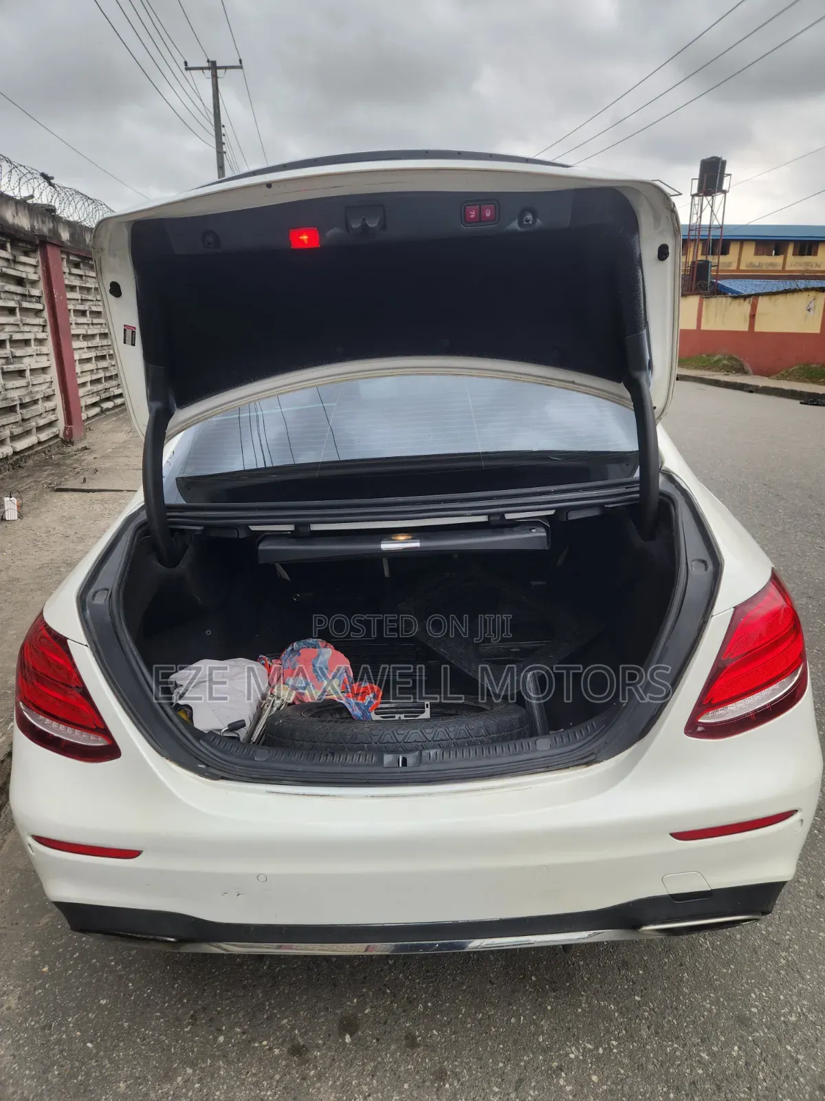 Mercedes-Benz E300 2019 White