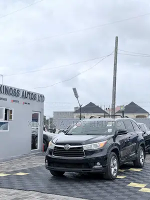 Toyota Highlander Limited Platinum 4dr SUV AWD (3.5L 6cyl 6A) 2015