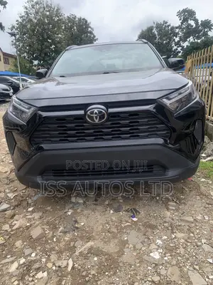 Toyota RAV4 XLE Premium 2022 Black
