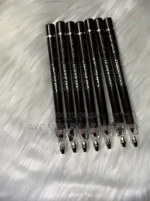 Soft Touch Lip Liner – Different Shades