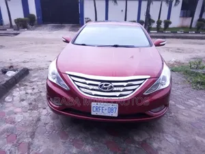 Hyundai Sonata Limited 2.0T Sedan (2.0L 4cyl 6A) 2011 Red