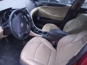 Hyundai Sonata Limited 2.0T Sedan (2.0L 4cyl 6A) 2011 Red