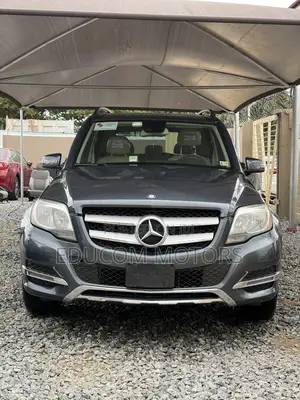 Mercedes-Benz GLK-Class Base GLK 350 4dr AWD 4MATIC (3.5L 6cyl 7A) 2015