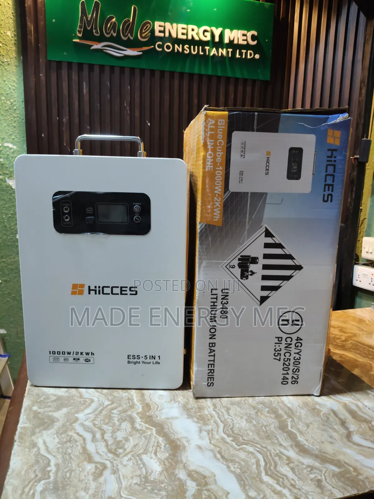 2kwh/1000w Hicces Solar Generator