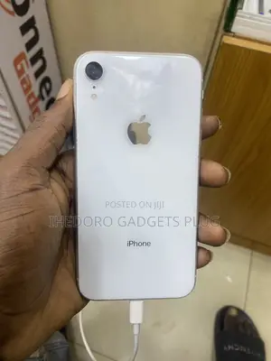 Apple iPhone XR 128 GB White