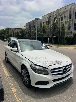 Mercedes-Benz C300 Luxury 4Matic Sedan AWD (2.0L 4cyl 7A) 2016 White