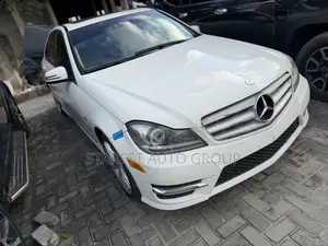Mercedes-Benz C300 Sport Sedan RWD (3.0L 6cyl 6M) 2010 White