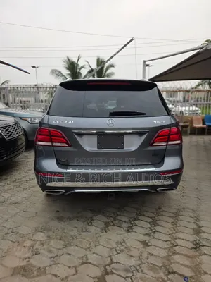 Mercedes-Benz GLE-Class 2016 Gray