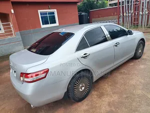 Toyota Camry LE 4dr Sedan (2.5L 4cyl 6AM) 2010