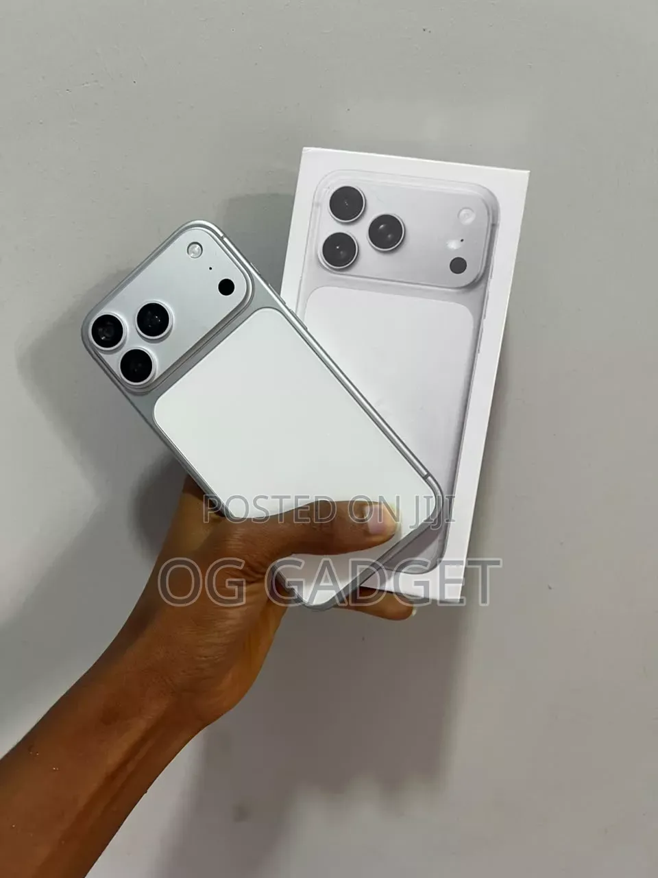 New Mobile Phone 1 TB White