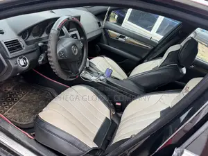 Mercedes-Benz C300 Sport 4Matic Sedan AWD (3.0L 6cyl 7A) 2011 Black