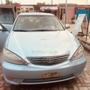 Toyota Camry LE 4dr Sedan (2.4L 4cyl 5A) 2005 Blue
