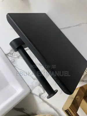 Tissue Holder