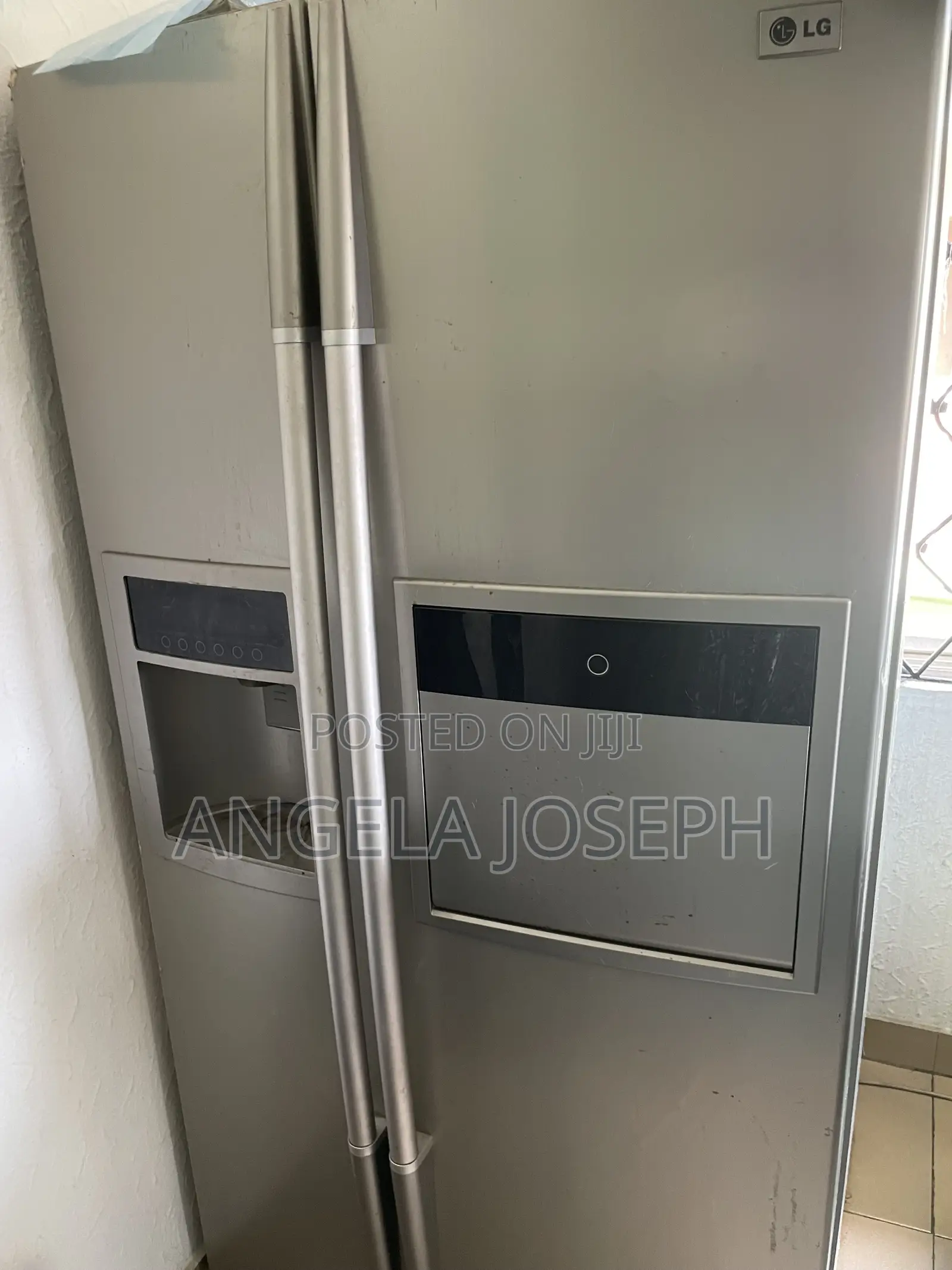 LG Side - By - Side Refrigerator/ Freezer - Foreign Used