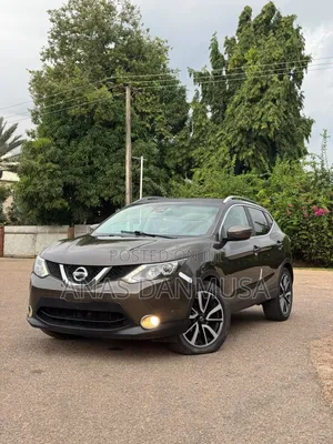 Nissan Qashqai 2015 Brown