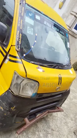 Daihatsu Hijet 2020 Yellow