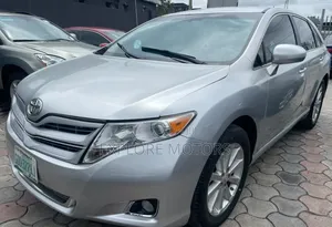Toyota Venza 2011 Silver