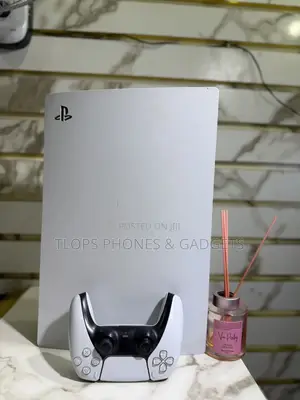 Play Station 5 Fat With 10 Games and a Pad