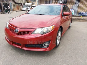 Toyota Camry 2013 Orange