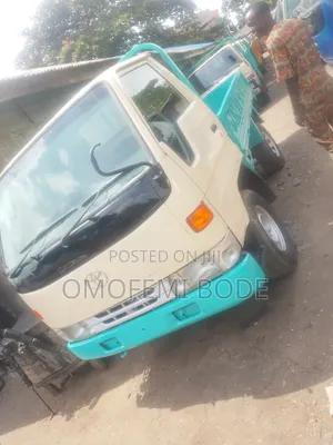 Toyota Dyna 150 Normal Bucket Petrol Truck